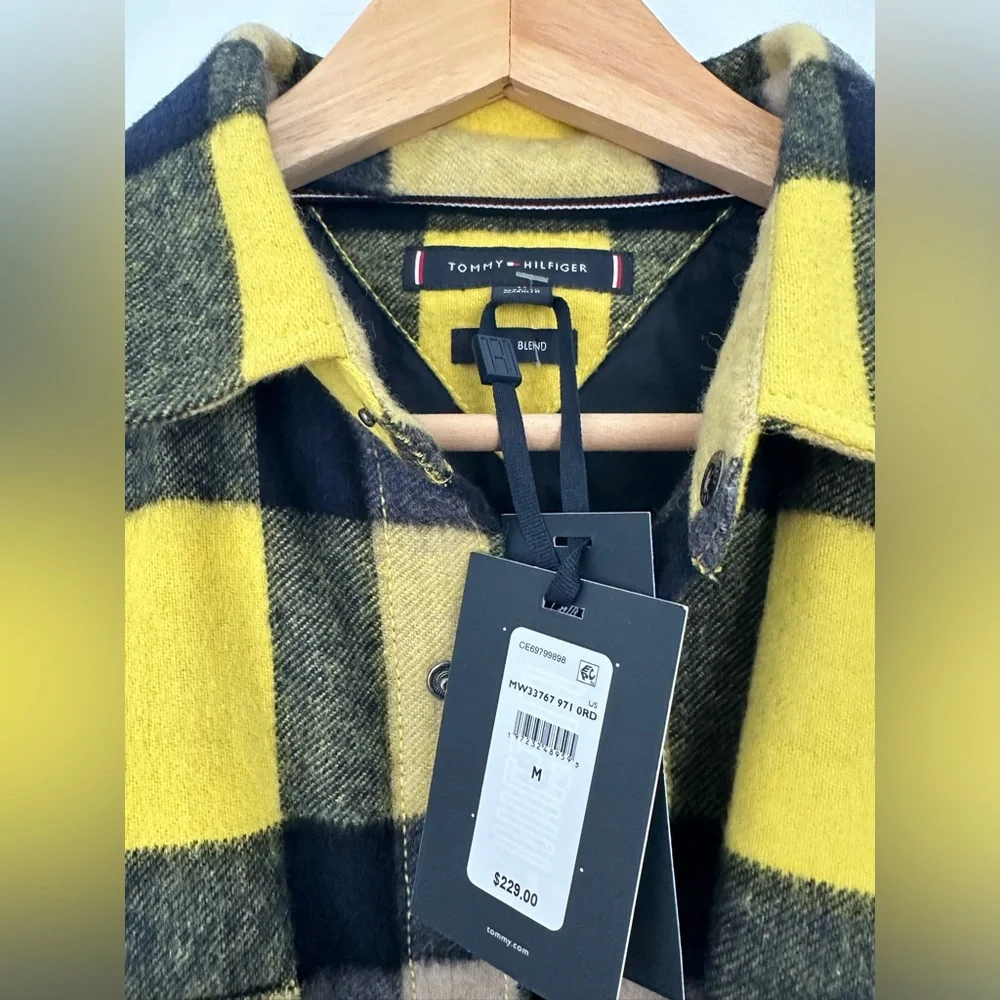 New with tags Tommy Hilfiger Jacket - Picture 4 of 5